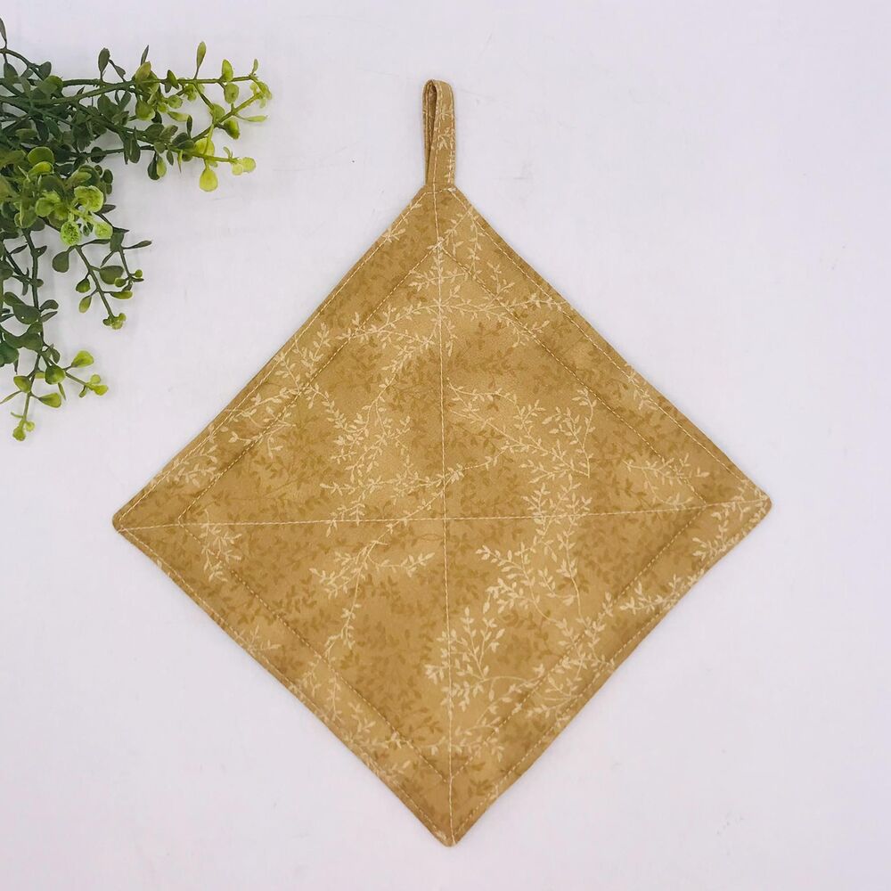 1 Square Potholder Neutral Tan VInes, Cottage Core Kitchen 7x7 Inches